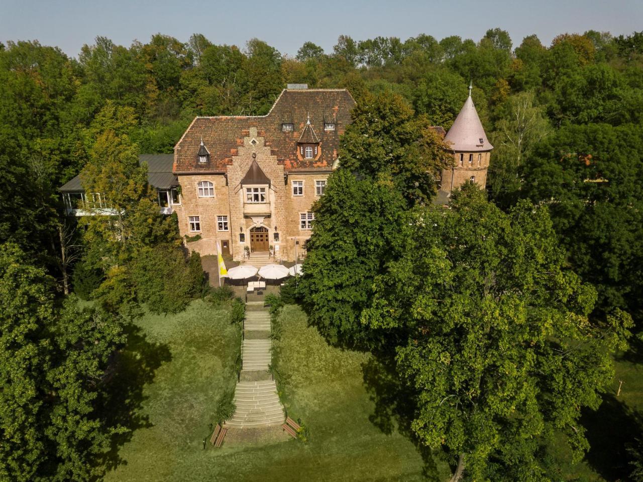Schlosshotel Villa Westerberge Aschersleben Exterior photo